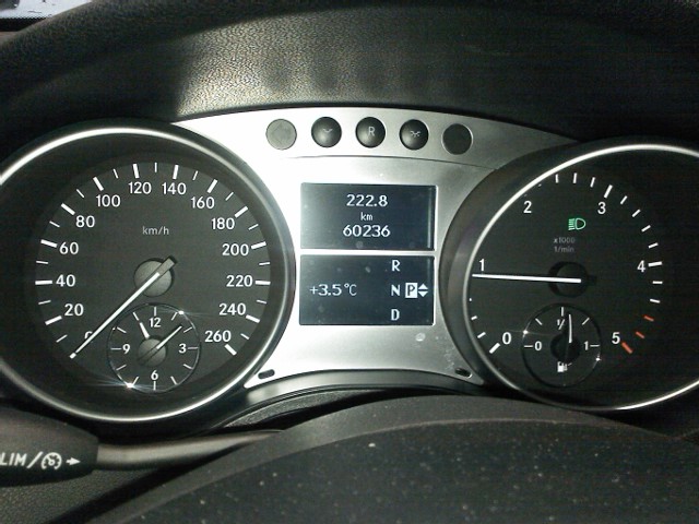 MERCEDES ML CLASS (25/11/2010) - 
